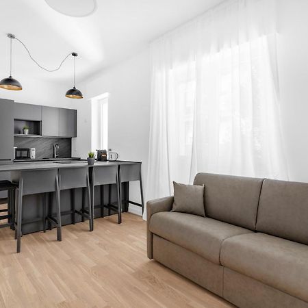 Mi Casa - Appartamento In Ponte Nuovo Milão Exterior foto