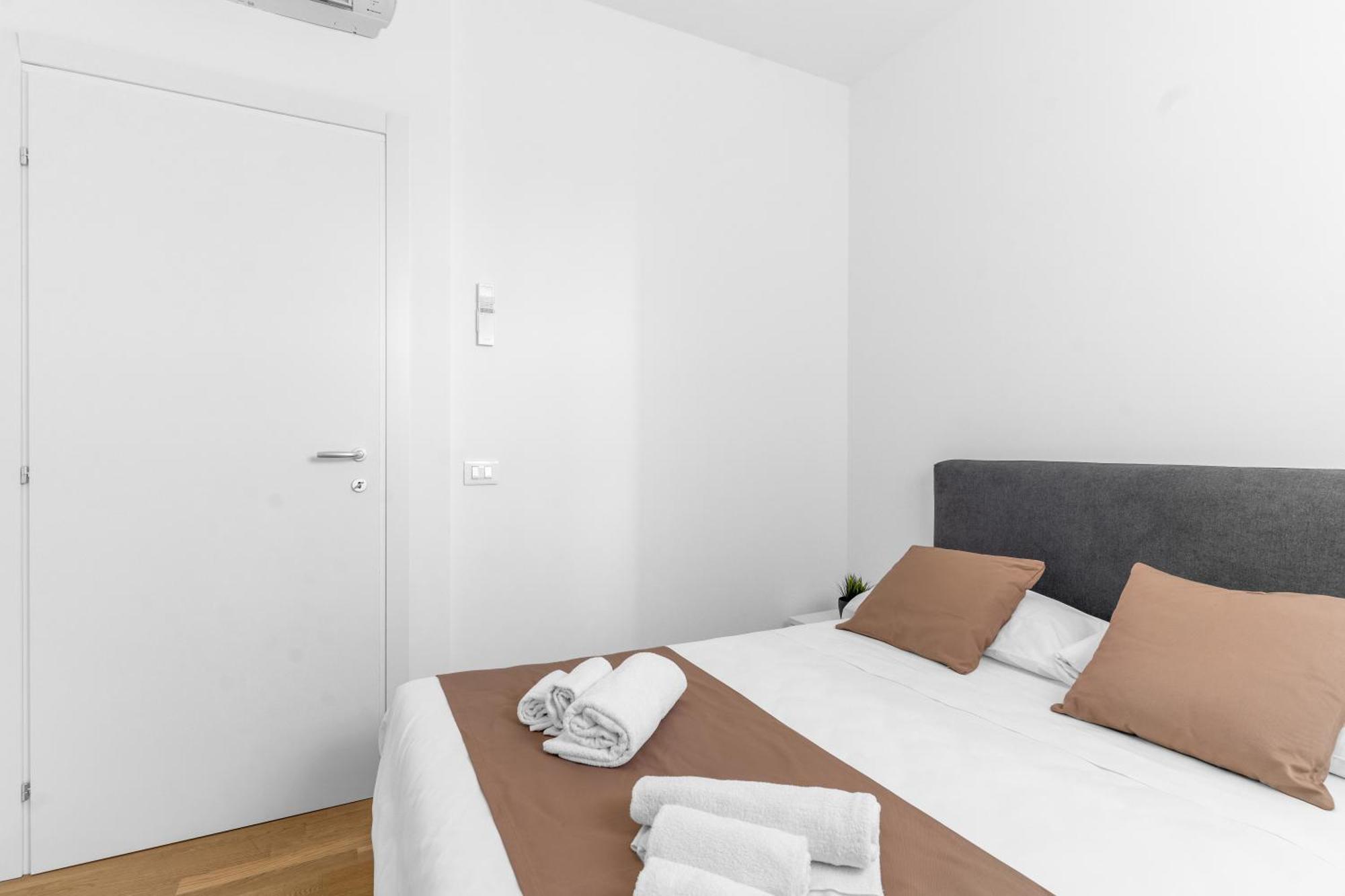 Mi Casa - Appartamento In Ponte Nuovo Milão Exterior foto